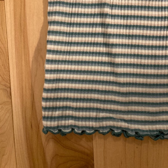 American Eagle Striped tank top - Picture 2 of 3